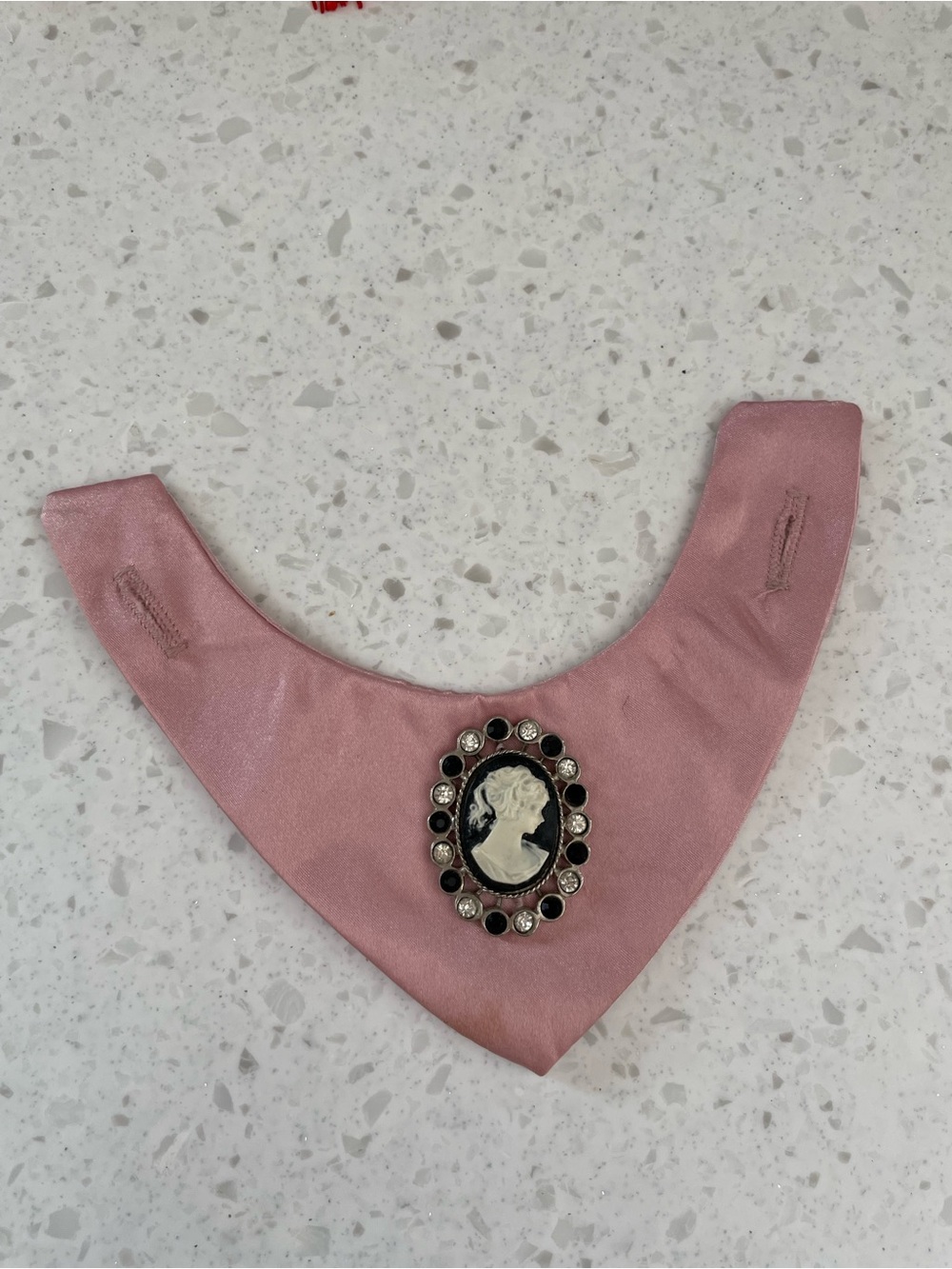 Vintage Pink Cameo Collar Necklace Button On Classic Elegant